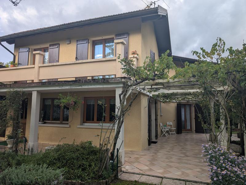 Maison - 201 m² - 7 pièces