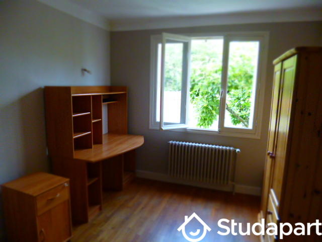 Chambre - 90 m² - 1 pièce