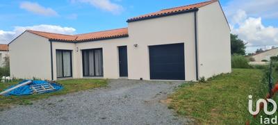 Maison - 92 m² - 4 pièces