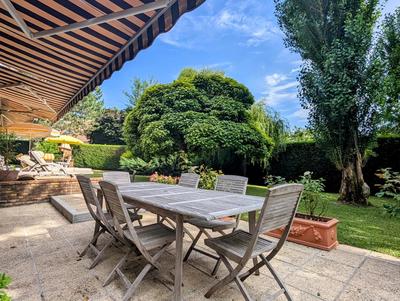 Maison - 246 m² - 7 pièces