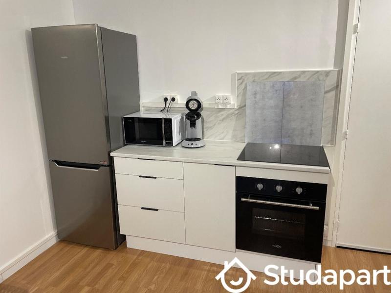 Chambre - 9 m² - 1 pièce