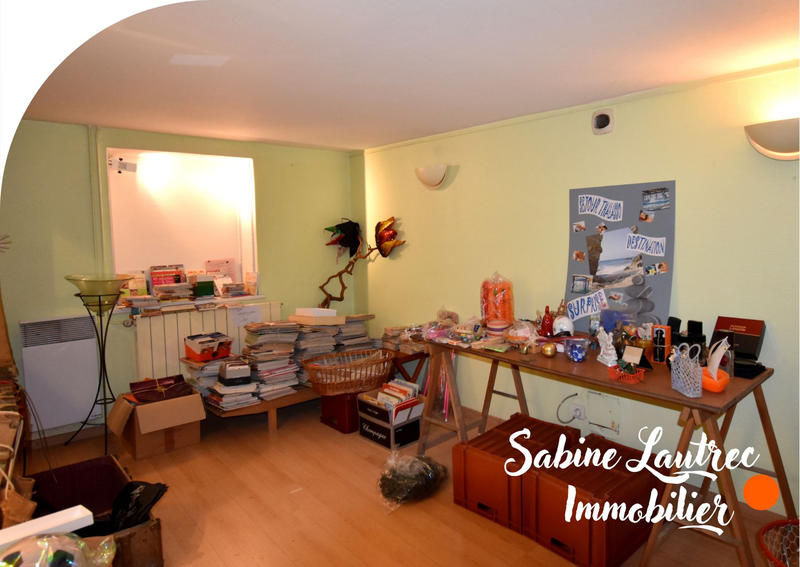 Maison - 233 m² - 7 pièces