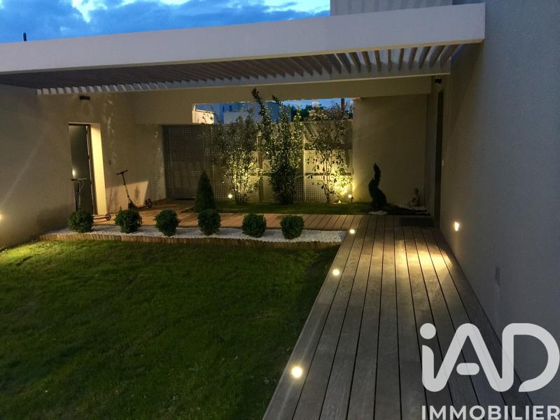 Maison de maîtres - 270 m² - 6 pièces