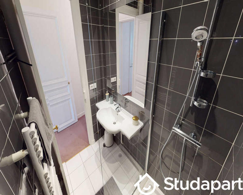 Chambre - 95 m² - 1 pièce