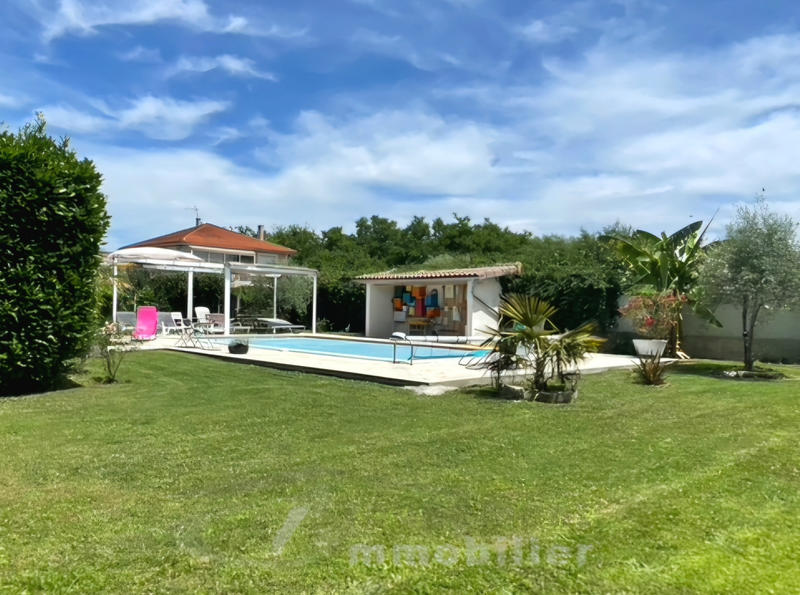 Maison - 174 m² - 8 pièces