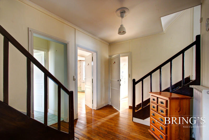 Maison - 140 m² - 5 pièces