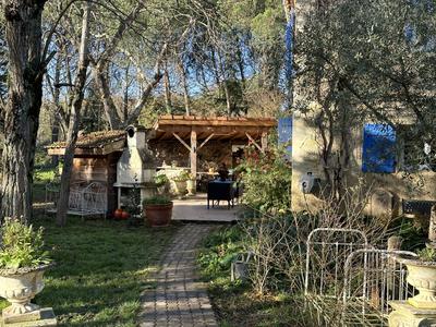 Maison - 280 m² - 10 pièces