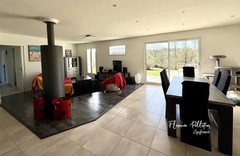 Maison - 171 m² - 6 pièces