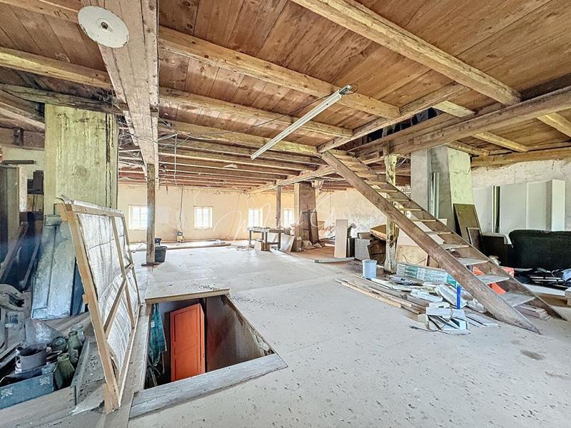 Maison - 282 m² - 8 pièces