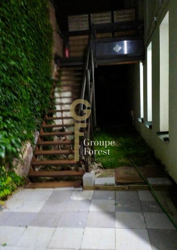 Maison - 394 m² - 9 pièces