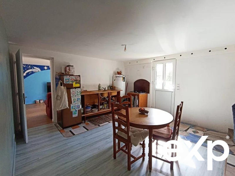 Maison - 214 m² - 9 pièces
