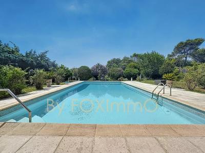 Villa - 215 m² - 7 pièces