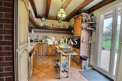 Maison traditionnelle - 180 m² - 7 pièces