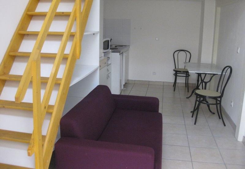 Studio - 25 m² - 1 pièce