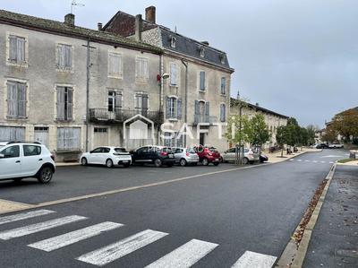 Maison de village - 284 m² - 7 pièces