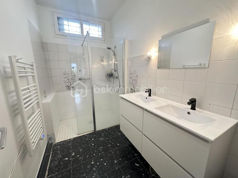 Maison - 170 m² - 5 pièces