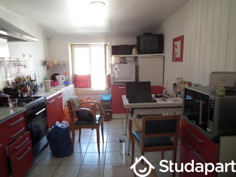 Chambre - 12 m² - 1 pièce