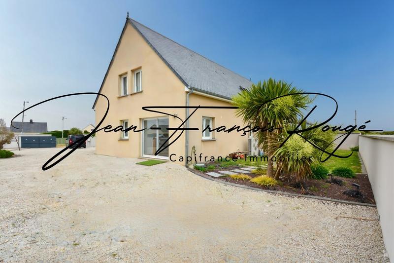 Maison - 235 m² - 9 pièces