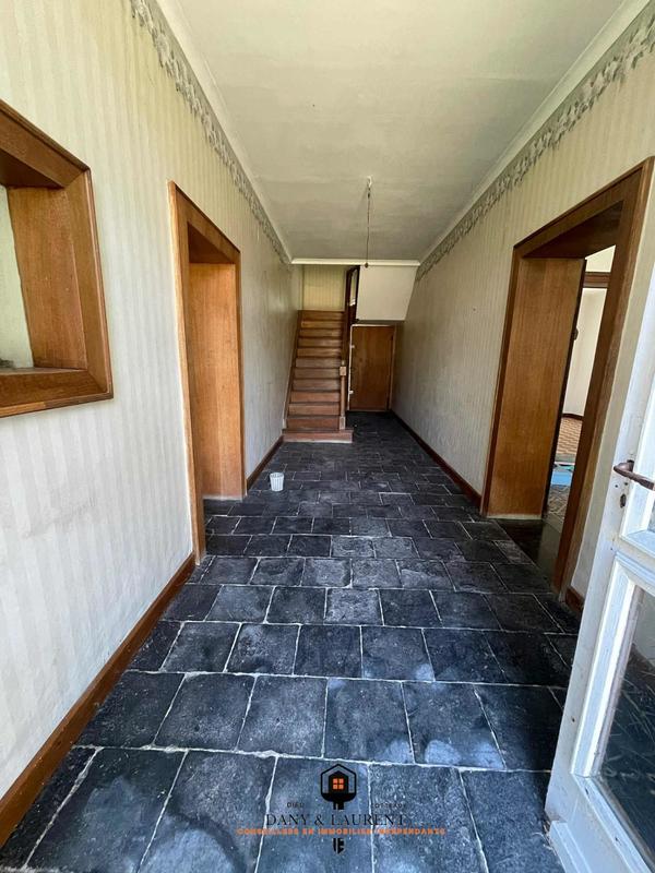 Maison - 370 m² - 8 pièces