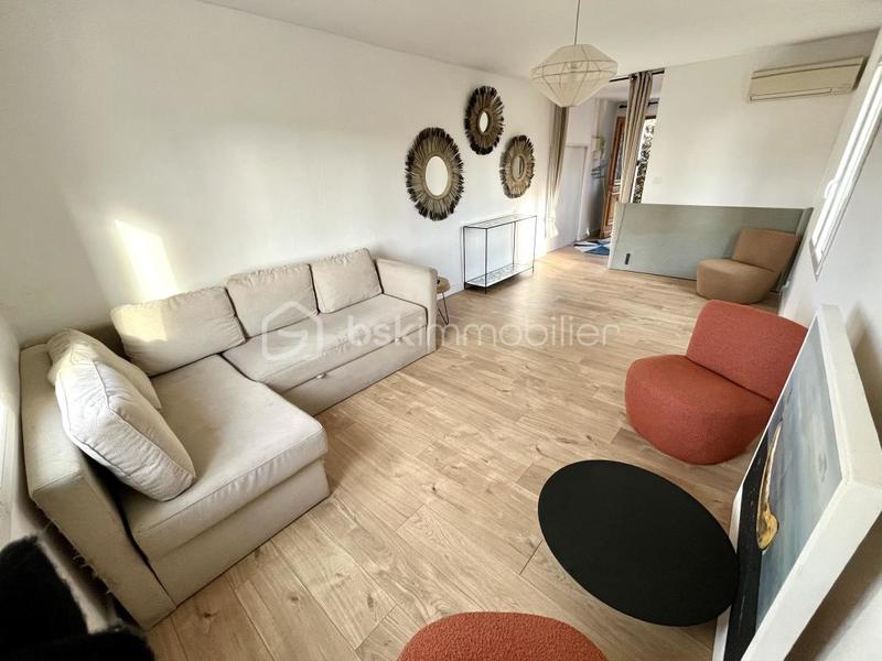 Local commercial - 328 m² - 10 pièces