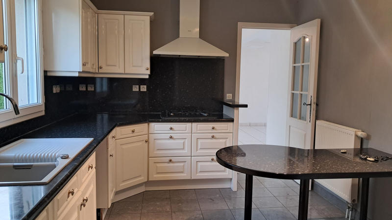 Maison - 107 m² - 6 pièces