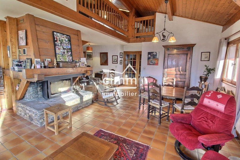 Châlet - 225 m² - 6 pièces