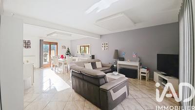 Maison - 135 m² - 6 pièces