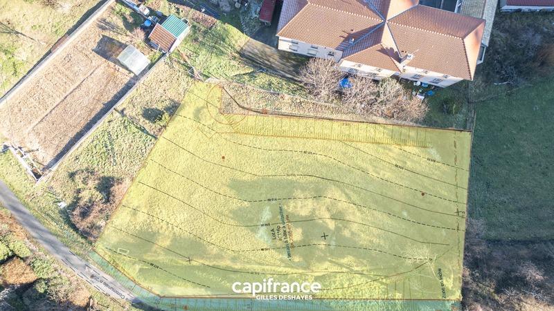 Terrain constructible - 2 065 m²