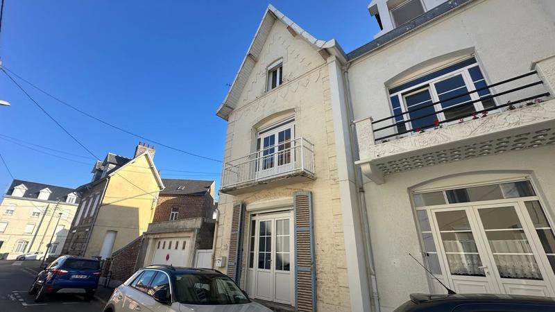 Maison - 99 m² - 5 pièces