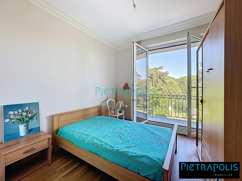 Maison contemporaine - 255 m² - 10 pièces