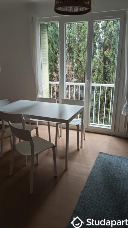 Chambre - 9 m² - 1 pièce