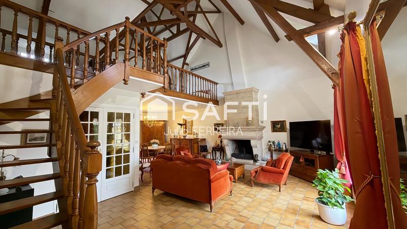 Maison - 177 m² - 7 pièces