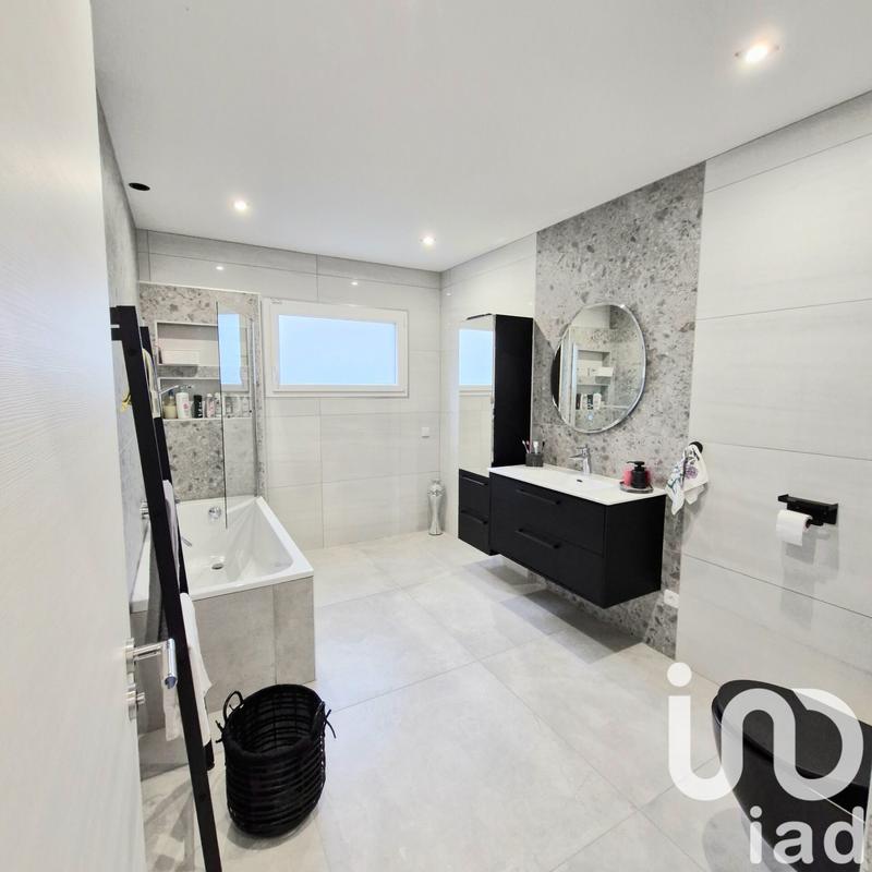 Maison - 163 m² - 6 pièces