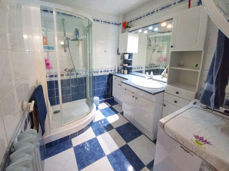 Appartement - 60 m² - 2 pièces