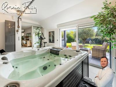 Pavillon - 173 m² - 7 pièces