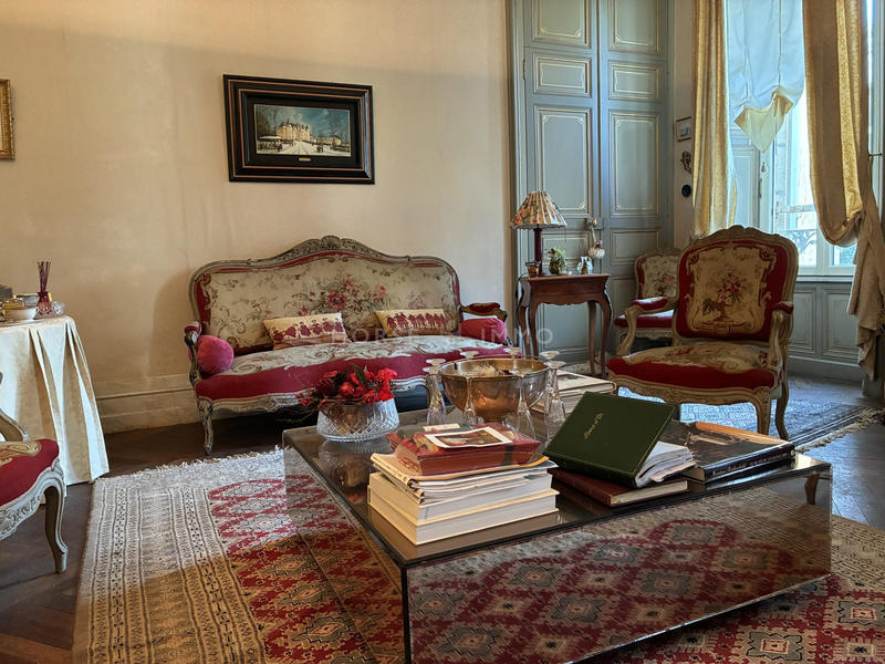 Château - 483 m² - 10 pièces