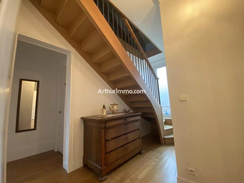 Maison - 226 m² - 7 pièces