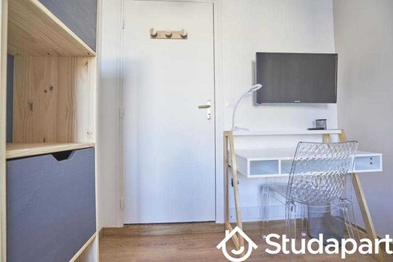 Chambre - 11 m² - 1 pièce