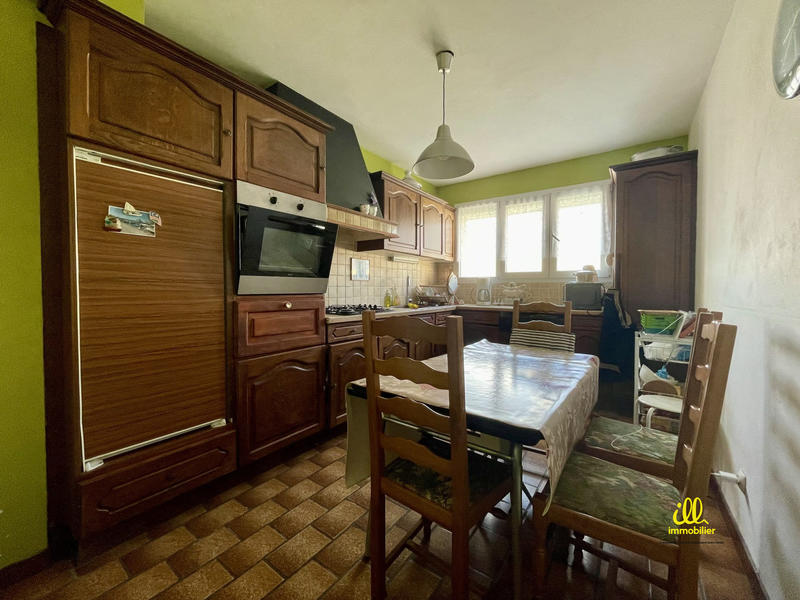 Maison - 99 m² - 5 pièces