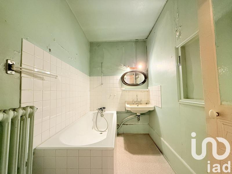 Maison - 202 m² - 9 pièces