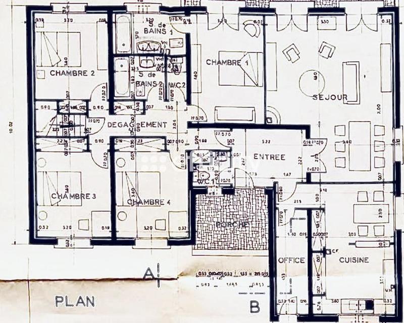 Maison - 228 m² - 9 pièces