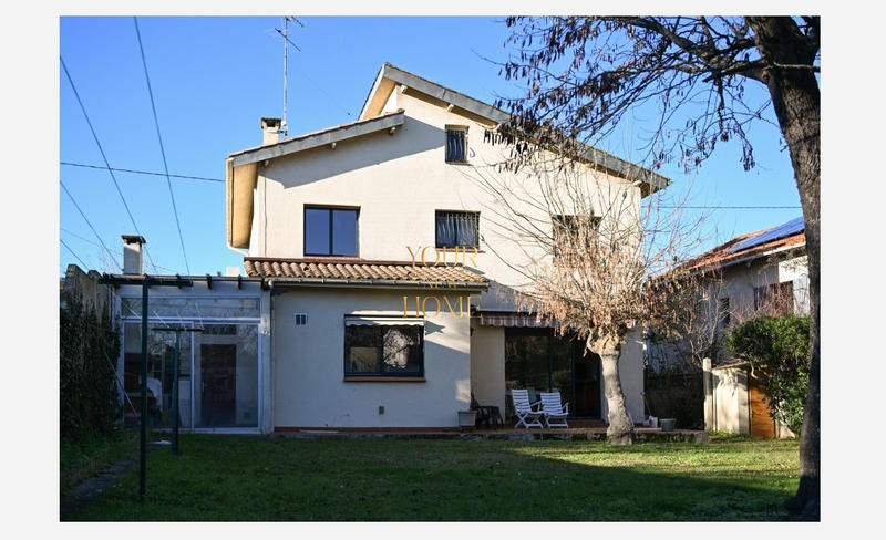 Maison - 161 m² - 7 pièces