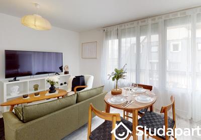 Chambre - 11 m² - 1 pièce