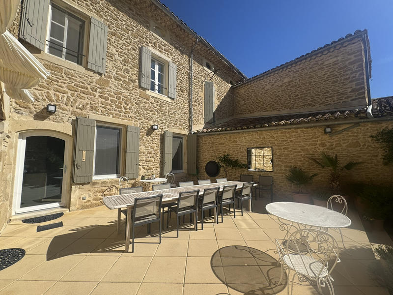 Mas - 425 m² - 14 pièces