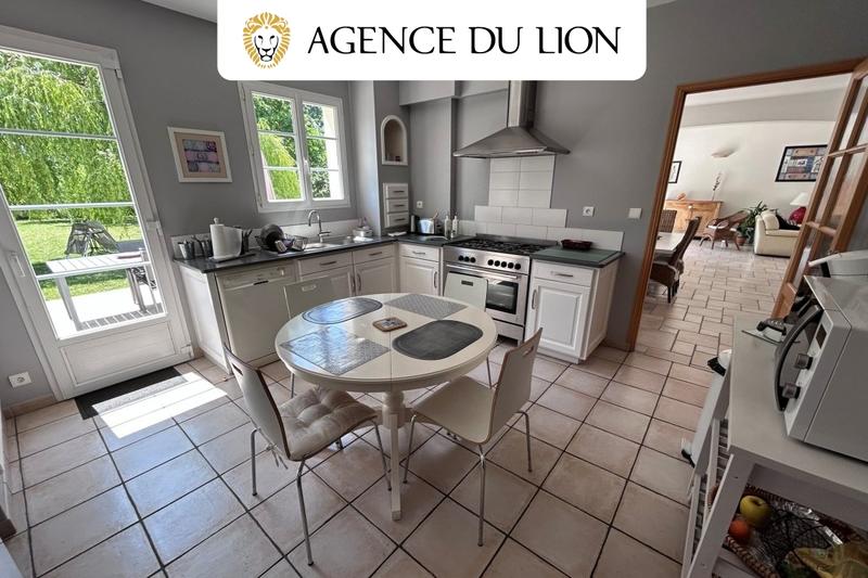 Maison - 182 m² - 6 pièces