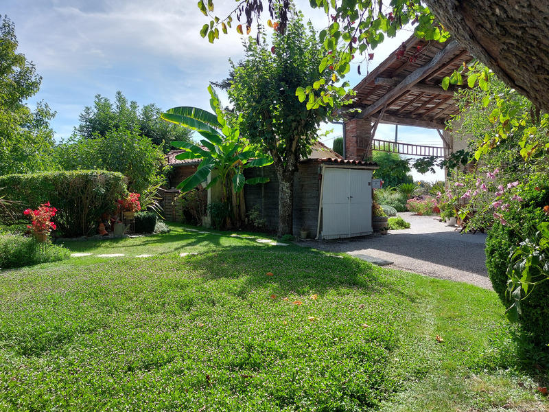 Maison - 265 m² - 7 pièces