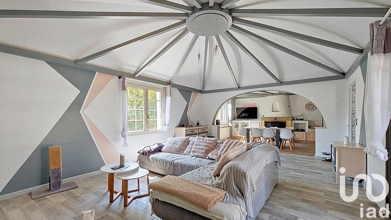 Maison - 246 m² - 7 pièces