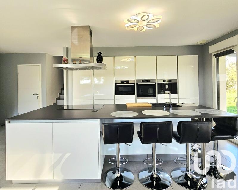 Maison - 135 m² - 6 pièces