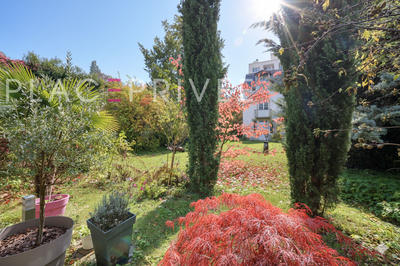 Appartement - 227 m² - 8 pièces