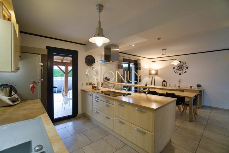 Maison - 100 m² - 5 pièces